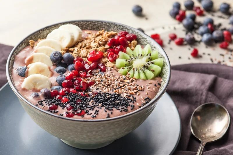 https://media.post.rvohealth.io/wp-content/uploads/sites/2/2021/11/31759_acai_bowl_inline_3000_2.png