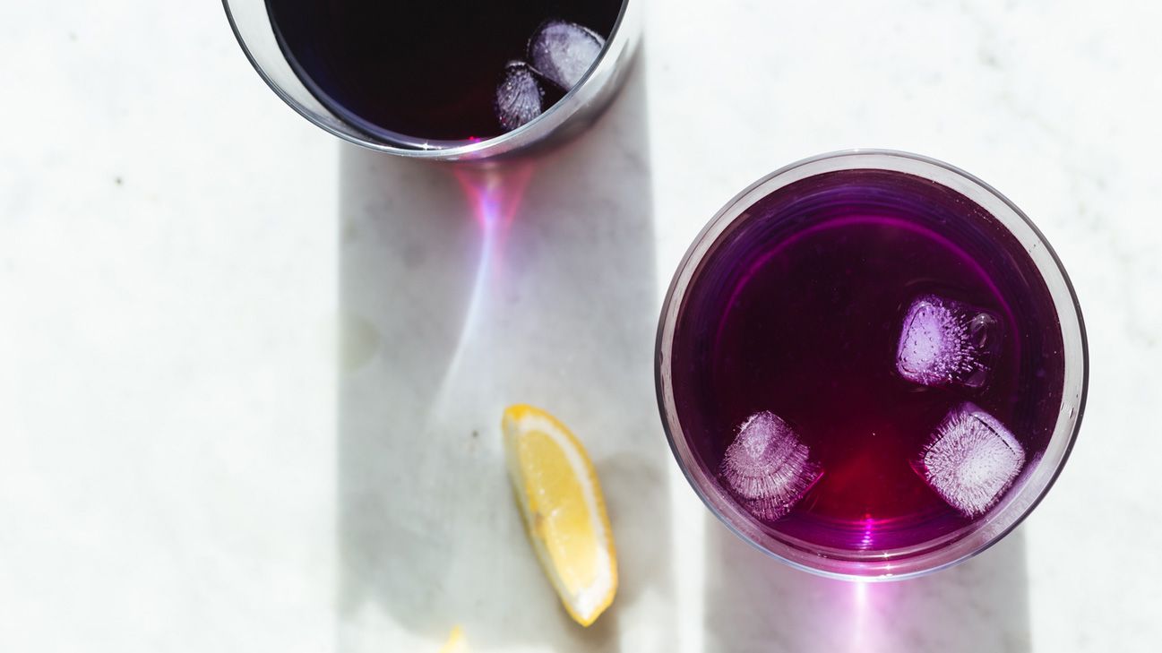 Make Naturally Bright Blue Butterfly Pea Flower Tea - Garden Therapy