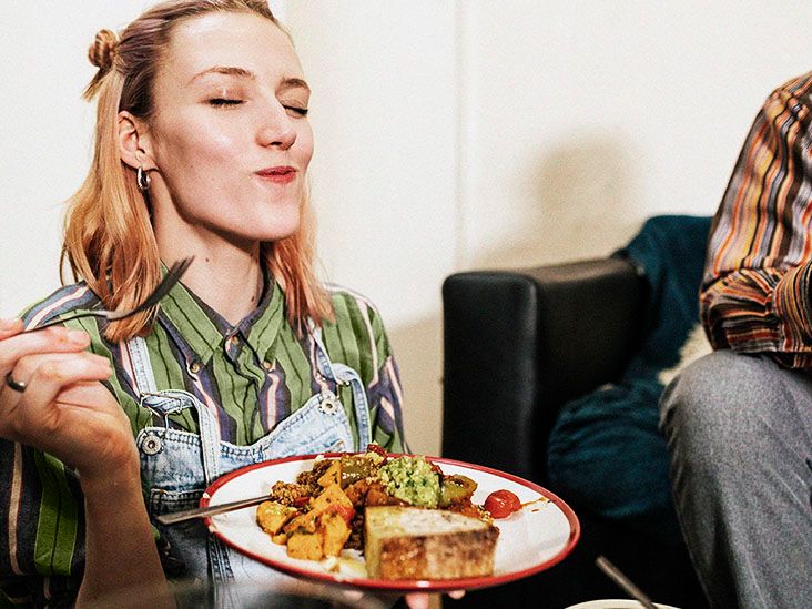 Vegan vs. vegetarian Differences, benefits, and which is healthier