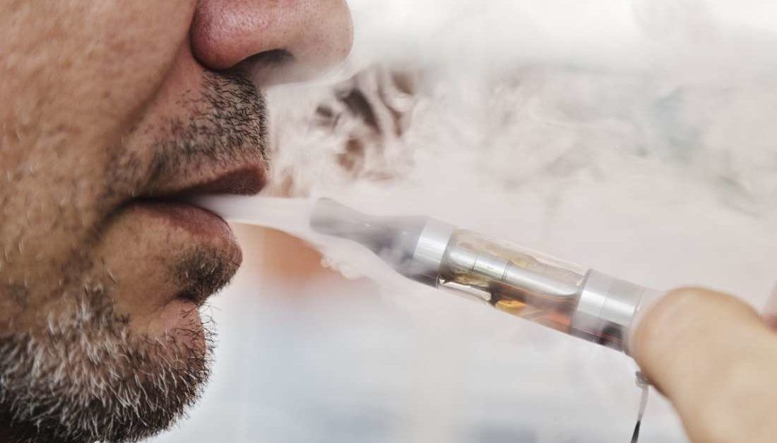 E cigarettes How high is the risk of chronic lung disease