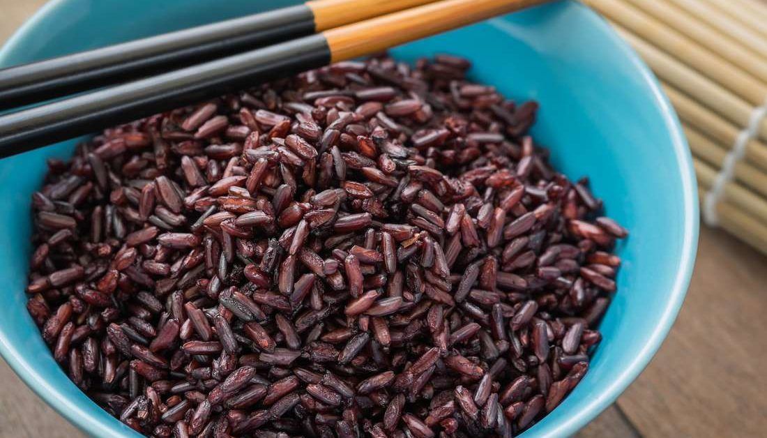Purple rice: Health benefits, calories, and nutrition