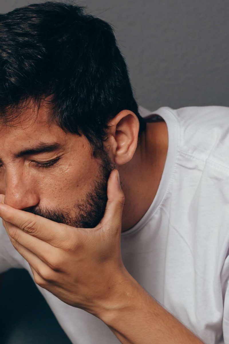 Vomitar bilis: causas, tratamiento y prevencin