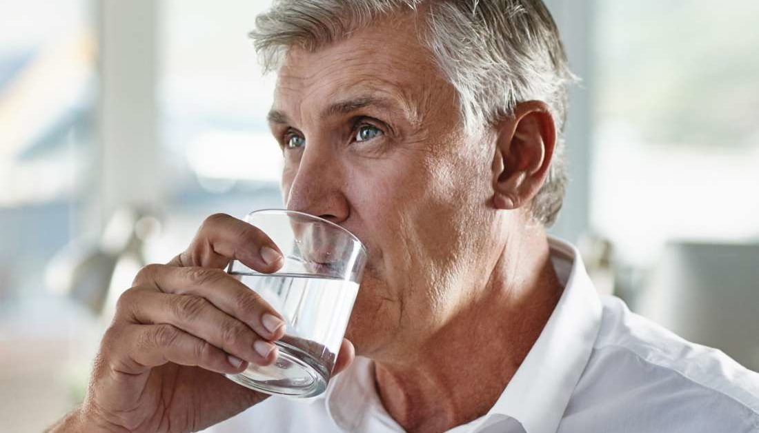 Dehydration and erectile dysfunction Does water help