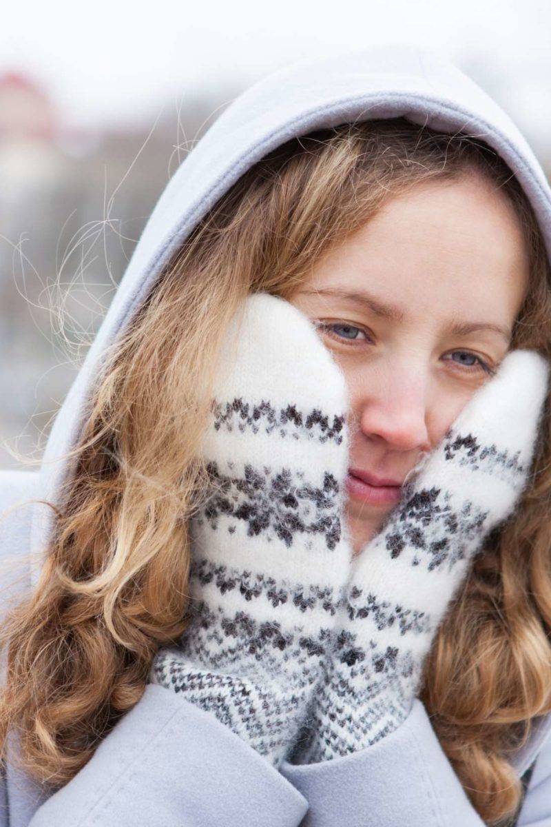 How to Dress for Outdoor Winter Activities if You Have Eczema