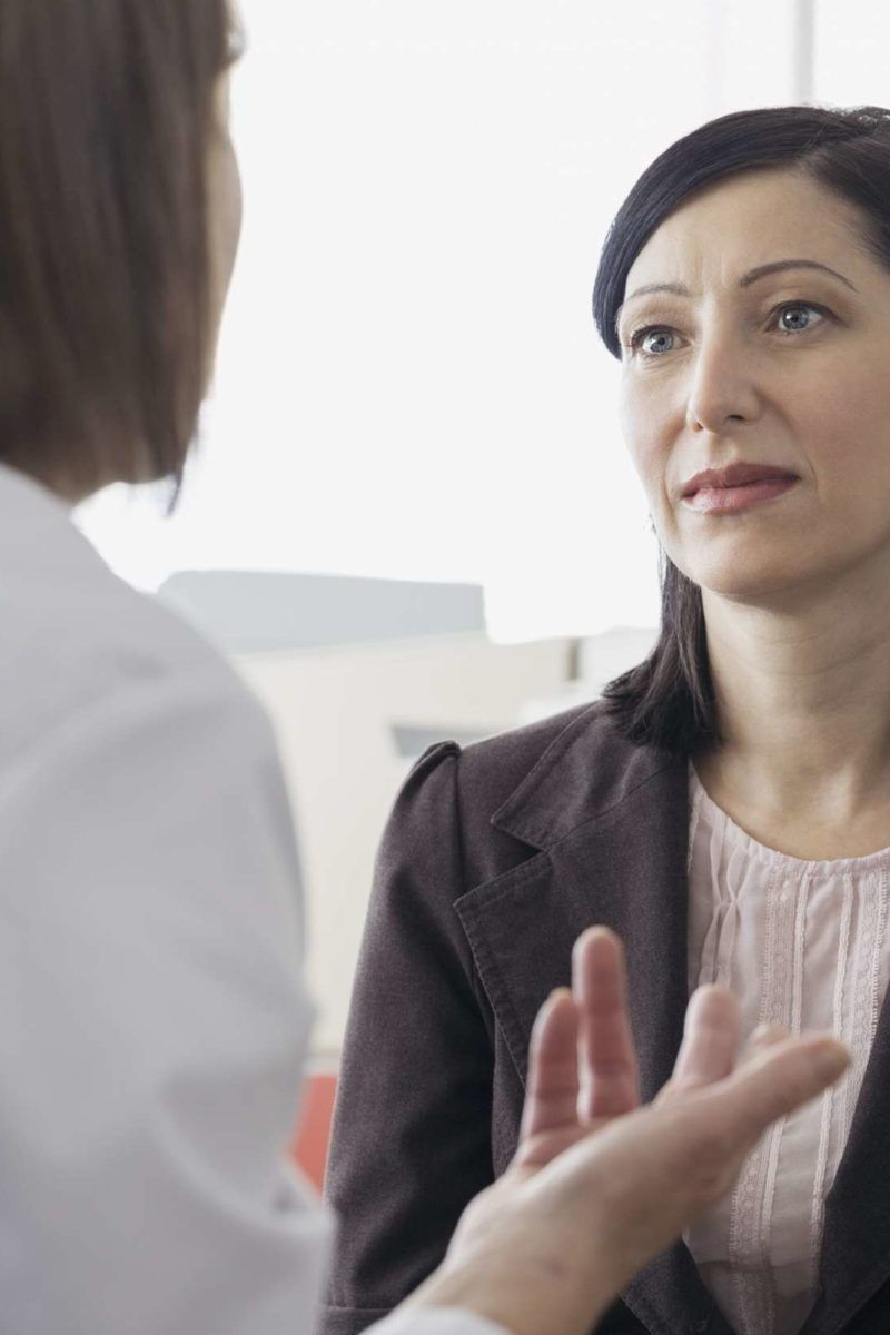 Genital warts in women: Symptoms, causes, and treatment