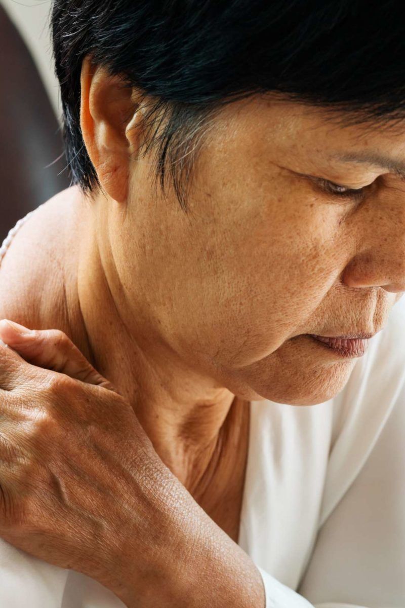 Bulging disc in the neck Causes, symptoms, and exercises