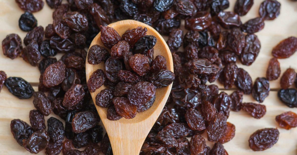 Discover the Incredible Health Benefits of Black Raisin Water