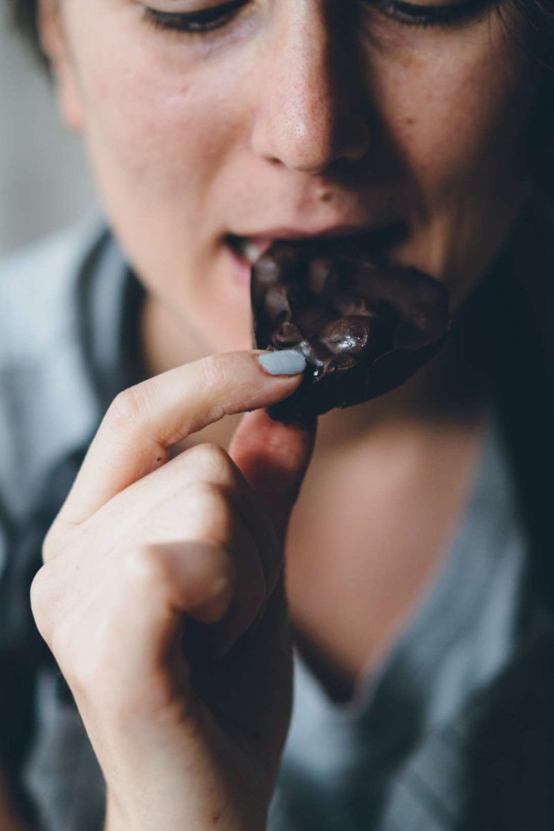 Does chocolate cause acid reflux? Foods to avoid