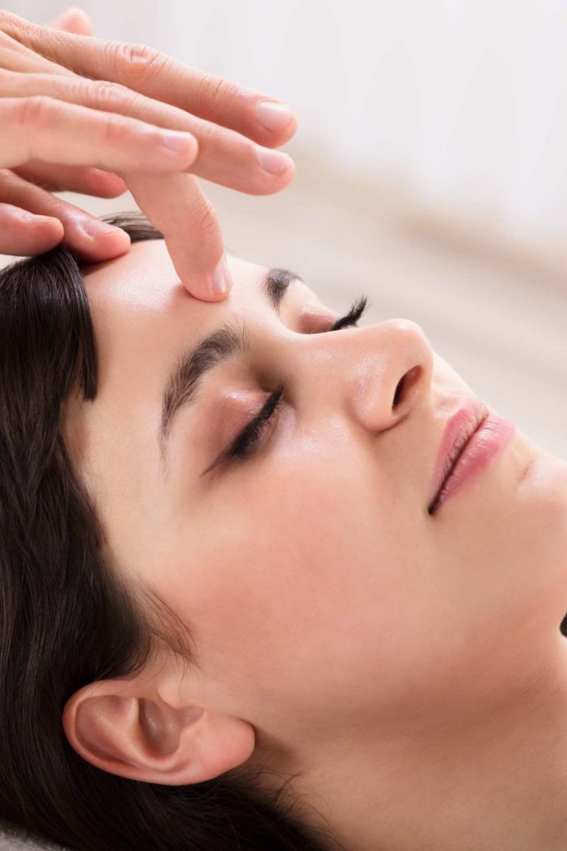 Pressure points for headaches: Locations, effectiveness, and tips