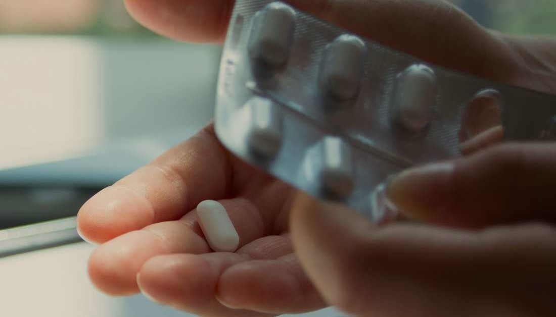 Side effects of Zoloft Symptoms, interactions, and warnings