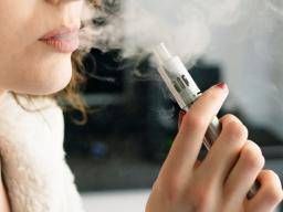 E cigarettes just as harmful as tobacco for oral health