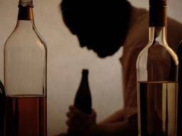 Heavy drinking may raise cardiovascular risk by aging the arteries