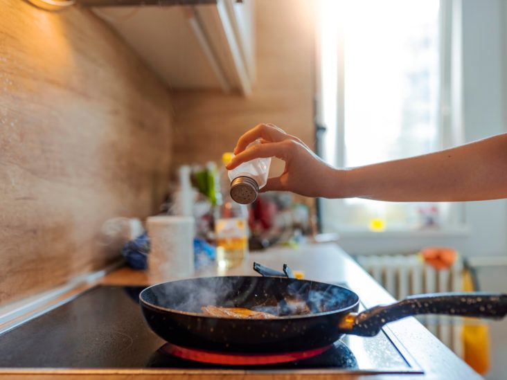 Swapping salt for substitutes reduces risk of stroke and heart conditions –  study, Heart disease