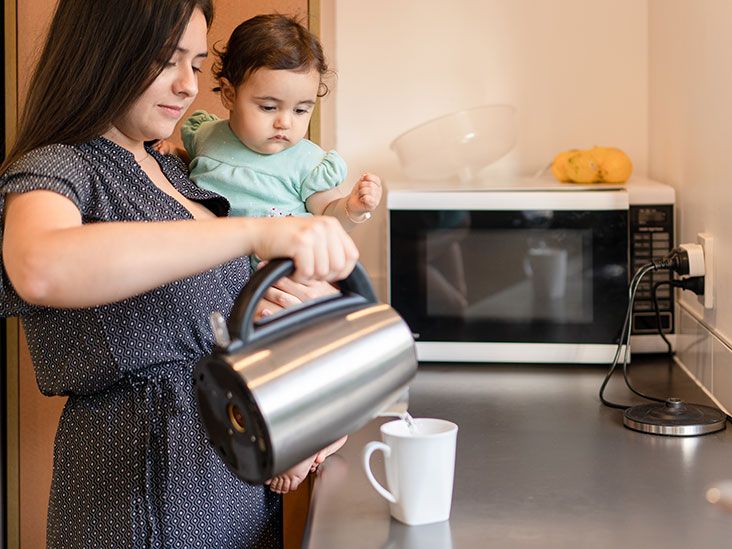 How to dry up breast milk Methods and timelines