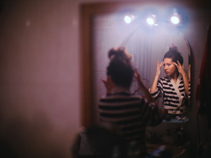 How to fix droopy eyelids Surgical and nonsurgical methods