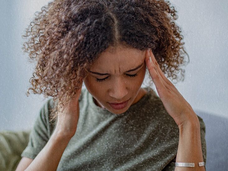 5 Natural Solutions For Dizziness And Nausea To Get You Through The Day -  MenoMe®