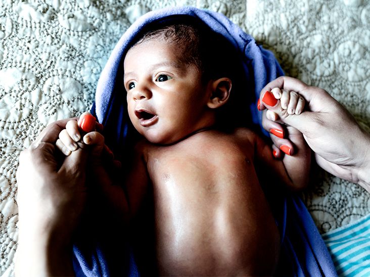 How often to bathe a newborn Tips, equipment, and safety