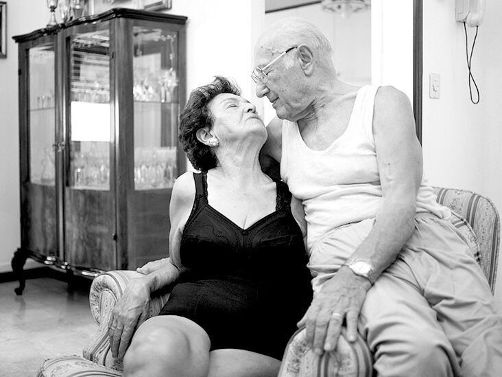 732px x 549px - Women over 70 and 80 years of age: Can they be sexually active?