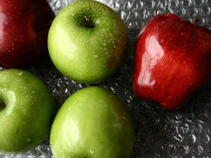 Granny Smith apples 🍏 🌿 Discover their tangy goodness, plus growing tips