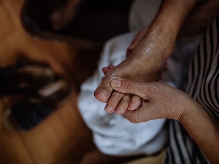 Are foot massages beneficial for diabetic neuropathy?