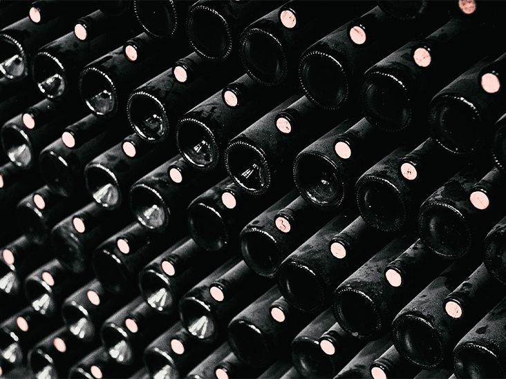 Diclofenac and alcohol Possible interactions and risks