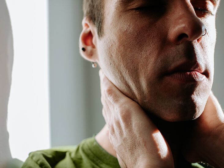 Neck pain on the left side: Causes, diagnosis, and relief