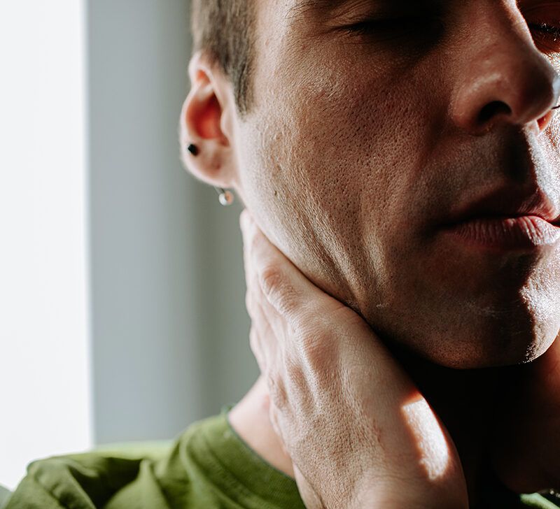 Pain in Front of Neck: Causes, Symptoms, and Treatment