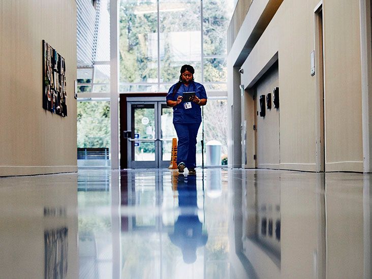 ユーイング肉腫のリスクがあるのは誰ですか?