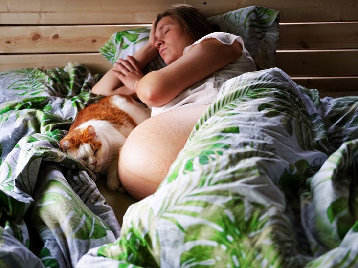 Bronchitis while pregnant: Risks and prevention
