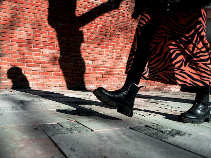 6 ways to manage psoriasis flares on the legs