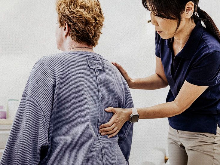 Lower back pain and cancer: Symptoms and when to see a doctor