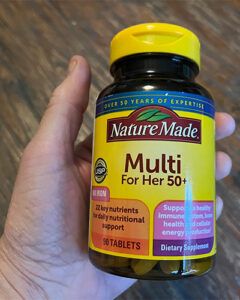 The Best Multivitamins for Women: 13 Options for 2024