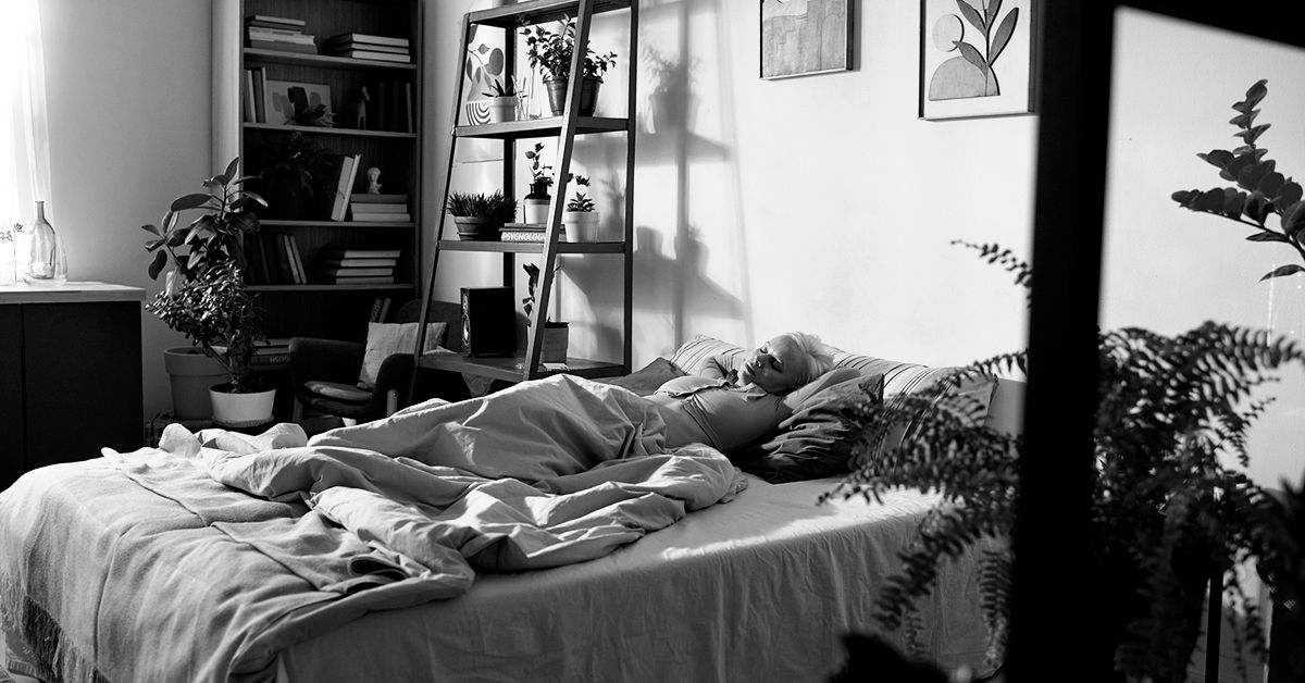 How sleeping position can relieve sacroiliac joint pain