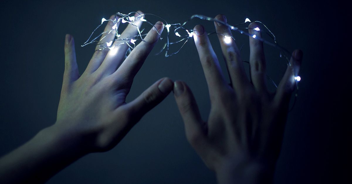 Itchy fingers Symptoms, causes, and treatment