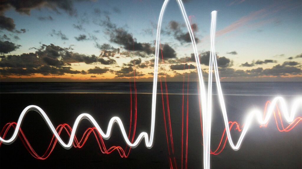 Light waves mimicking a heart monitor-2.