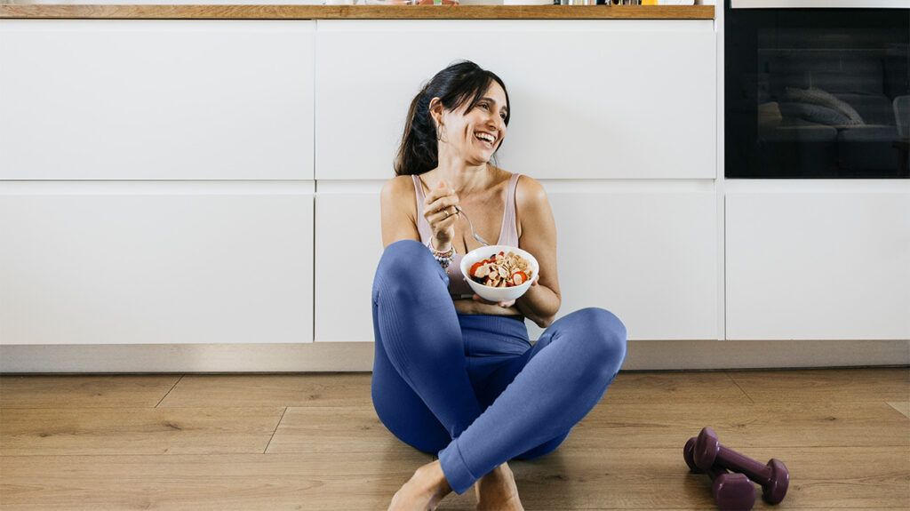 Eating before or after a workout: What to know