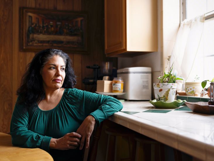 What is the life expectancy for early onset Alzheimer’s disease?