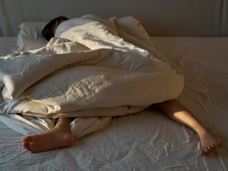 Missing just over 1 hour of sleep each night may lead to weight gain