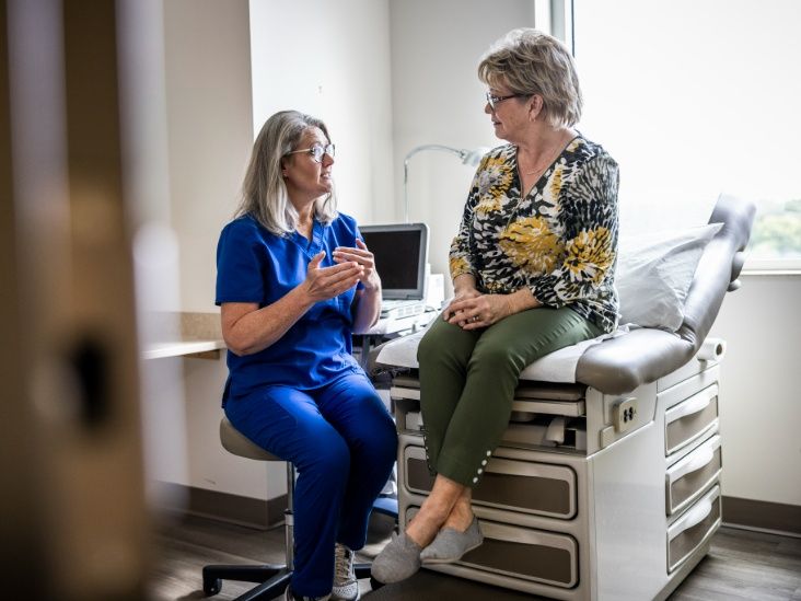 Menopause type and HRT timing influence dementia risk, large study suggests