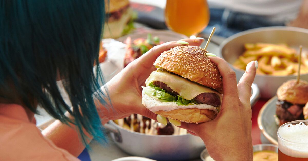 Overeating vs. Binge Eating What’s the Difference? Psych Central