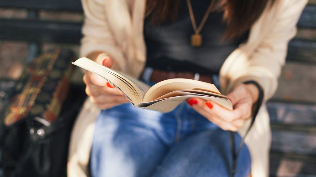 15 Best Books to Help With Anxiety (2024)