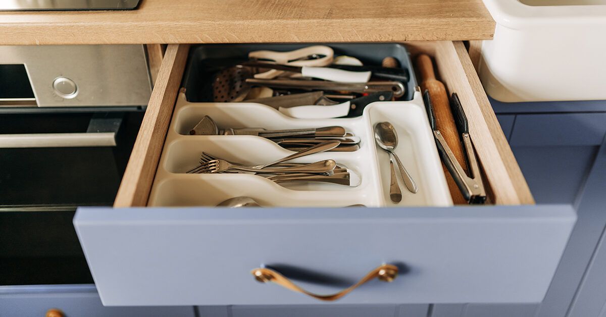 Leaving the Drawers Open: A Sign of Undiagnosed ADHD?
