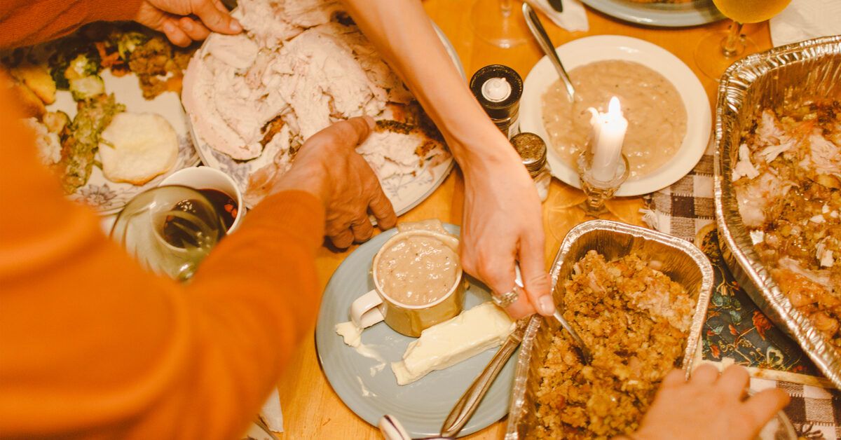 8 ways to enjoy holiday parties with inflammatory bowel disease